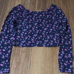 long sleeve crop top